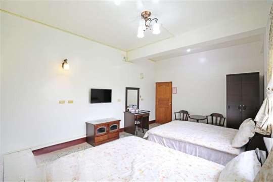 Plum Inn 2 Чічі Екстер'єр фото