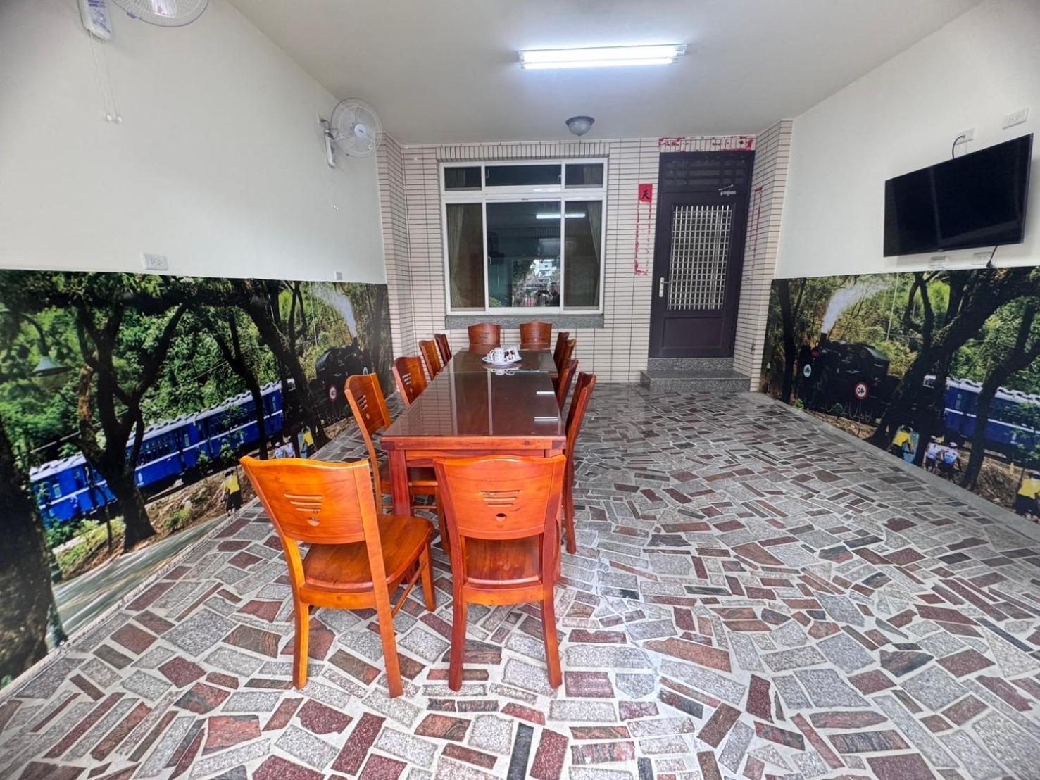 Plum Inn 2 Чічі Екстер'єр фото